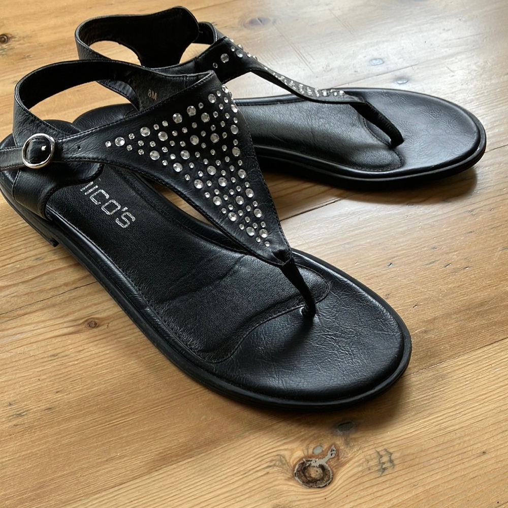 Chico’s Tahira Black Embellished Sandal Thong Buckled Sandals Size 8 - Picture 17 of 17